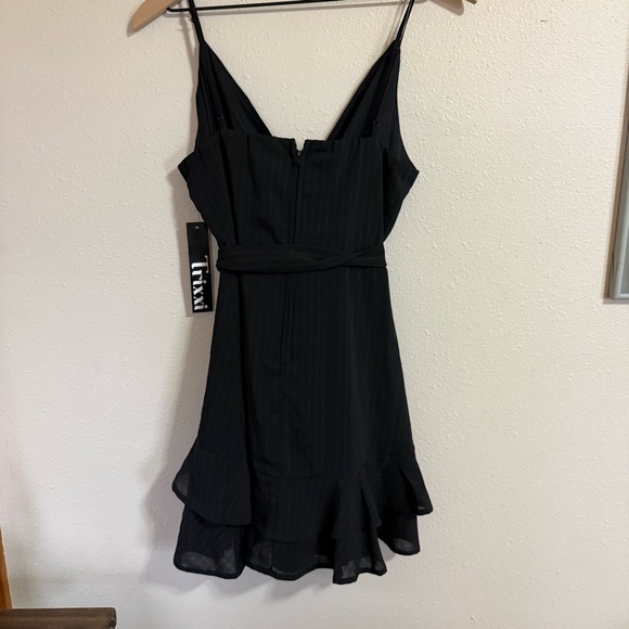 Trixxi Black Ruffled Tie Mini Dress Medium NWT - Picture 5 of 8